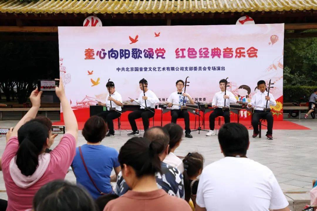 充电宝摔了一下，摇起来有颗粒的声音还可以继续使用吗？
