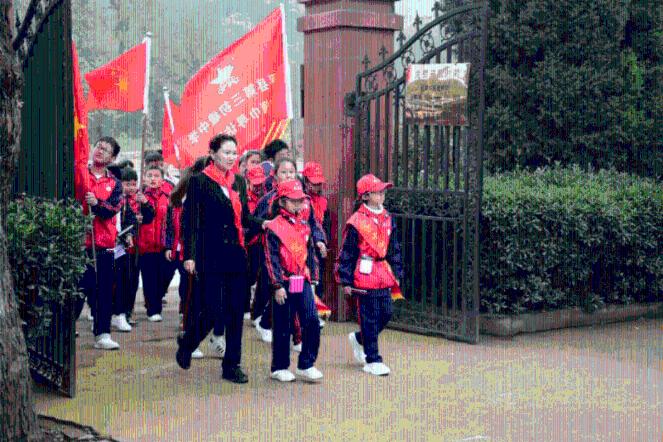 拼搏向上，首届中国中学生气排球锦标赛在长沙周南中学举办